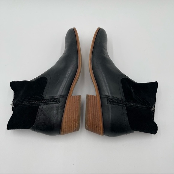 Frye and Co. Women's 10 Black Suede & Leather Rubie Zip Ankle Boots Western - Picture 9 of 14